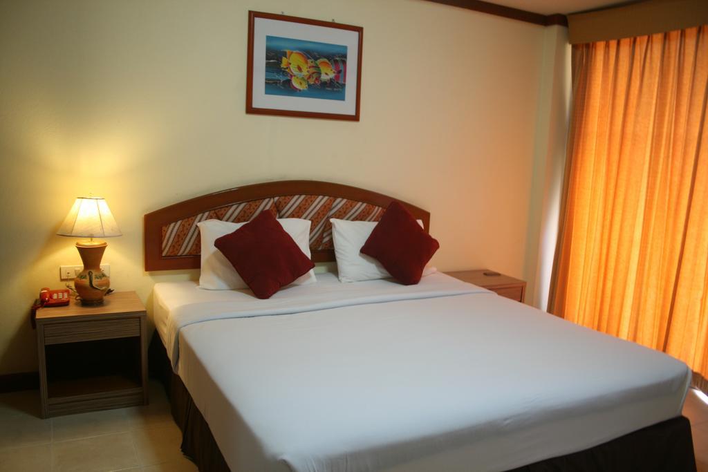 เปรี้ยวหวาน เกสท์เฮาส์ Hotel Patong ภายนอก รูปภาพ