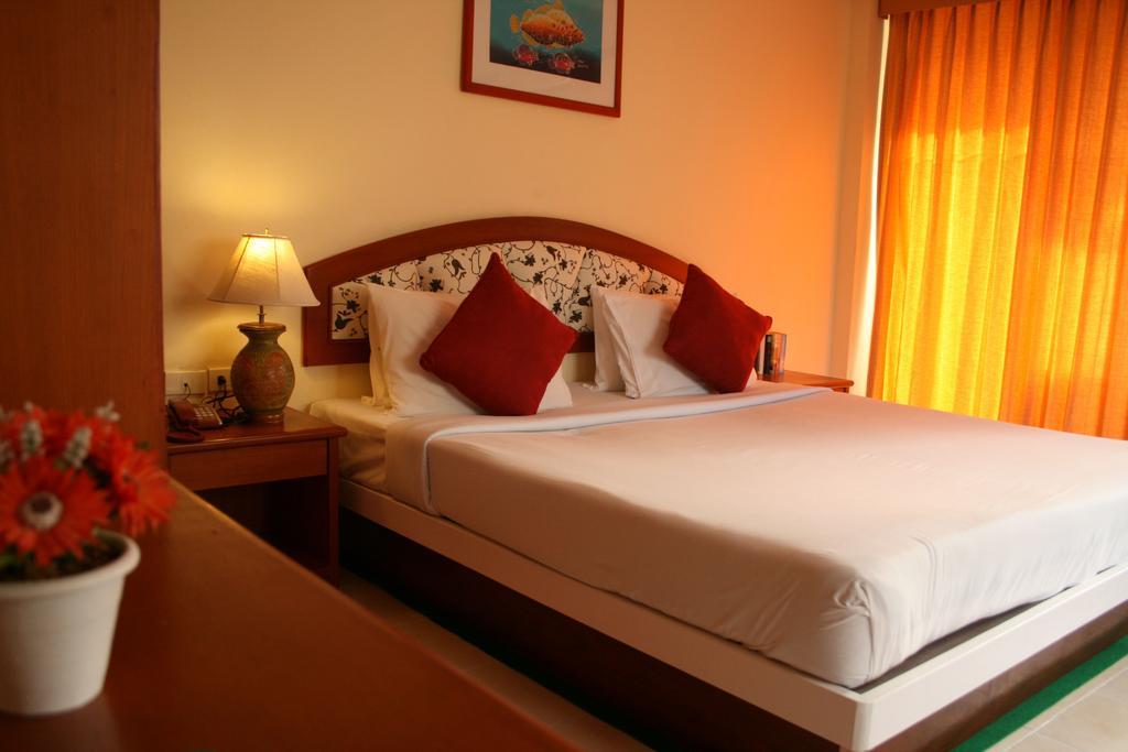 เปรี้ยวหวาน เกสท์เฮาส์ Hotel Patong ภายนอก รูปภาพ
