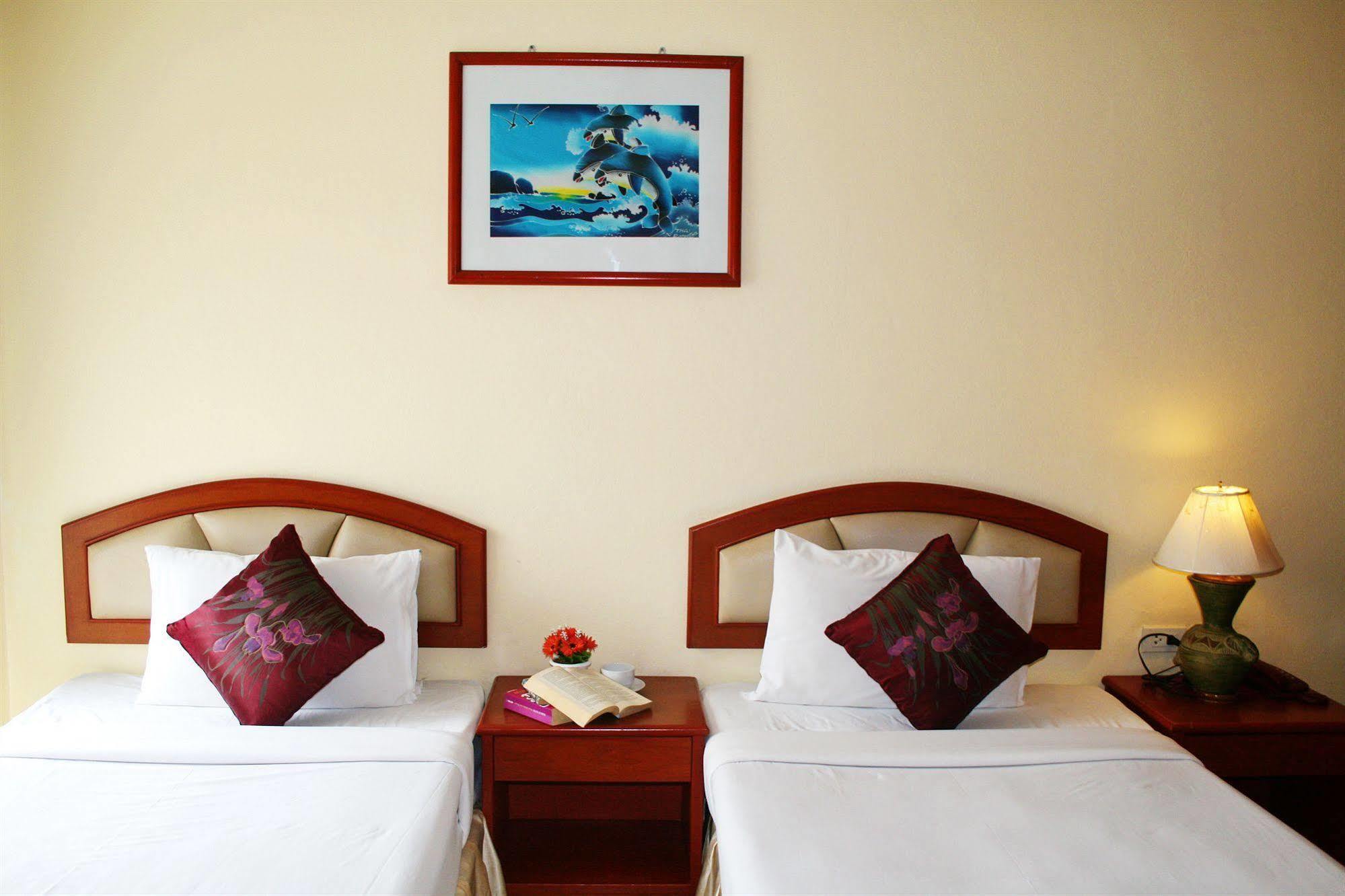 เปรี้ยวหวาน เกสท์เฮาส์ Hotel Patong ภายนอก รูปภาพ