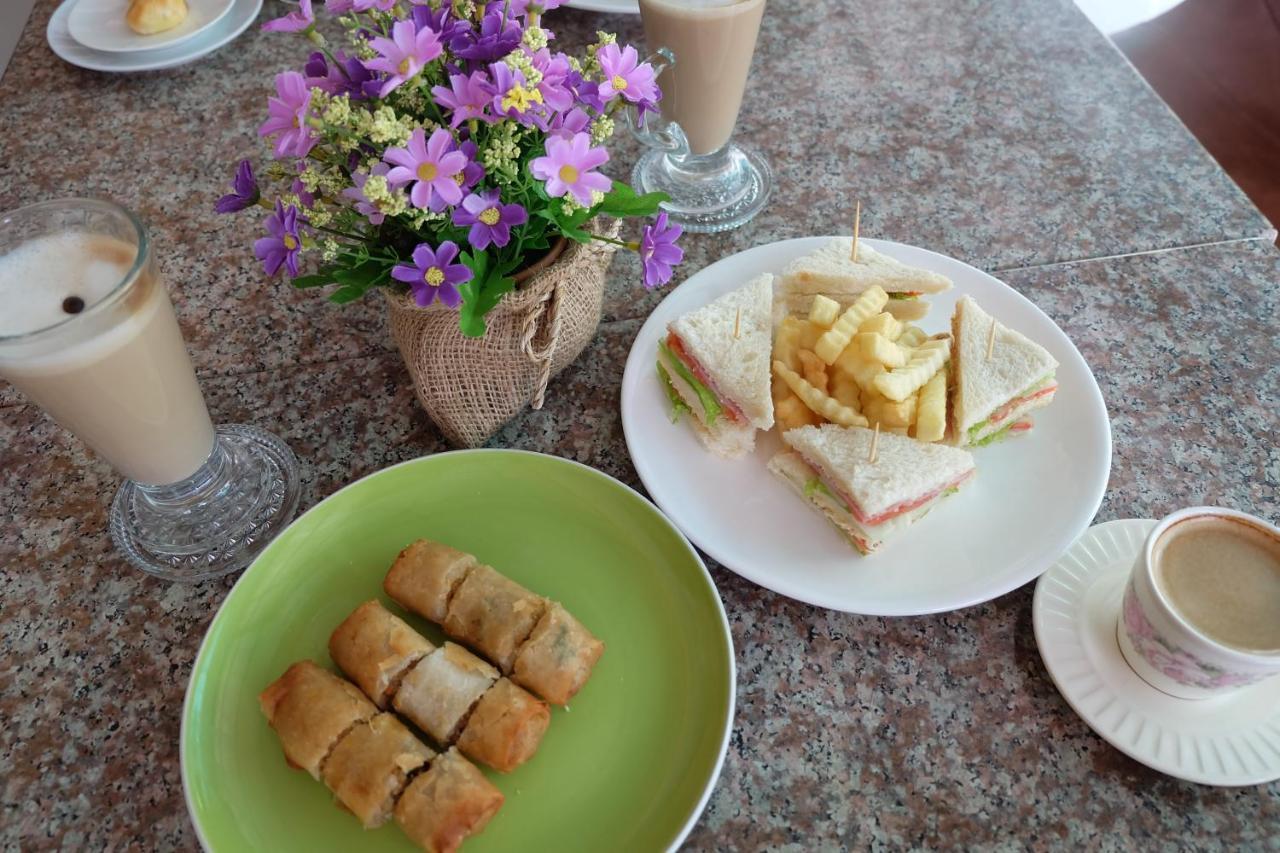 เปรี้ยวหวาน เกสท์เฮาส์ Hotel Patong ภายนอก รูปภาพ